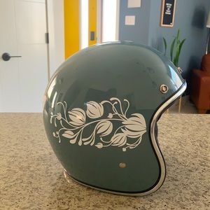 Women’s Biltwell Bonanza Motorcycle Helmet
